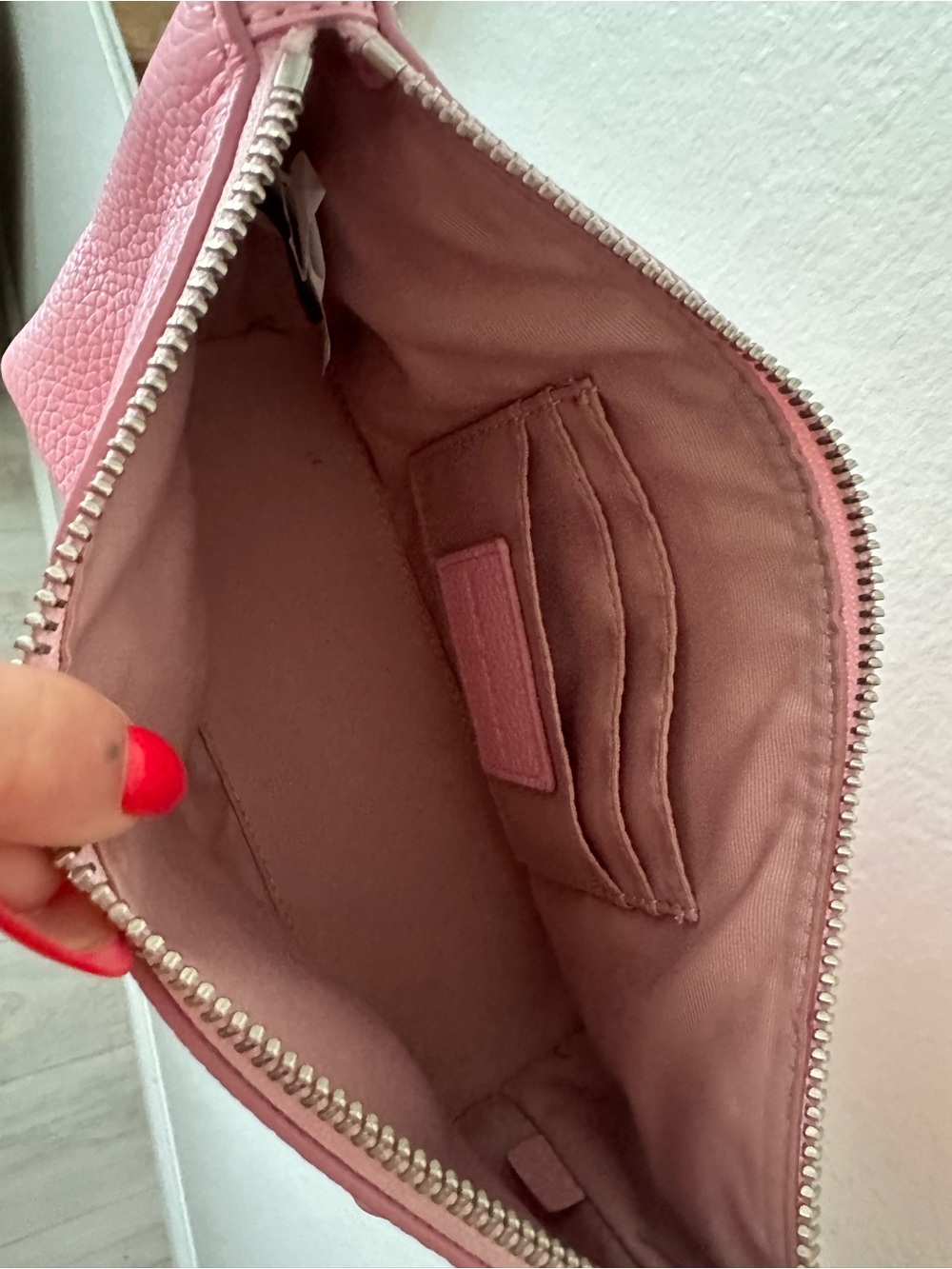 Marc Jacobs Pink Leather Chain Shoulder Bag - Picture 4 of 4